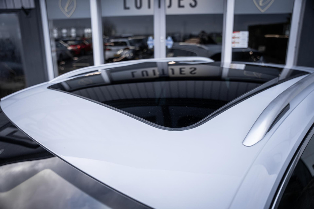 Volkswagen Tiguan 2.0 TSI 230pk 4Motion R-Line I Pano I 52247398-1.jpg | Luitjes Car Company