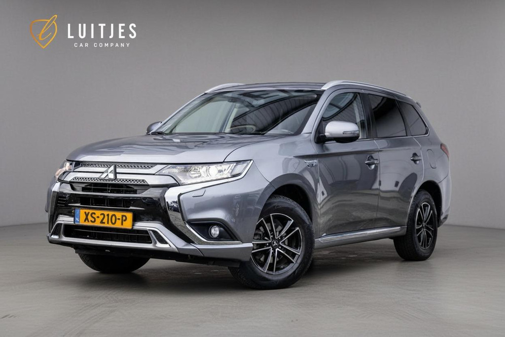 Mitsubishi Outlander 2.4 PHEV 4WD Pure I Trekhaak I Camera I DAB+ I Org.NL I 1e-eig. I Slechts 49.838km 51688810-0.jpg | Luitjes Car Company
